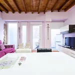 Apartamento Con Patio Junto A La Catedral By Toledo Ap
