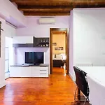 Apartamento con patio junto a la Catedral by Toledo AP