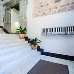 Apartamento con patio junto a la Catedral by Toledo AP